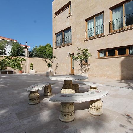 Apartamentos Villablino Arturo Soria Madrid Exterior photo