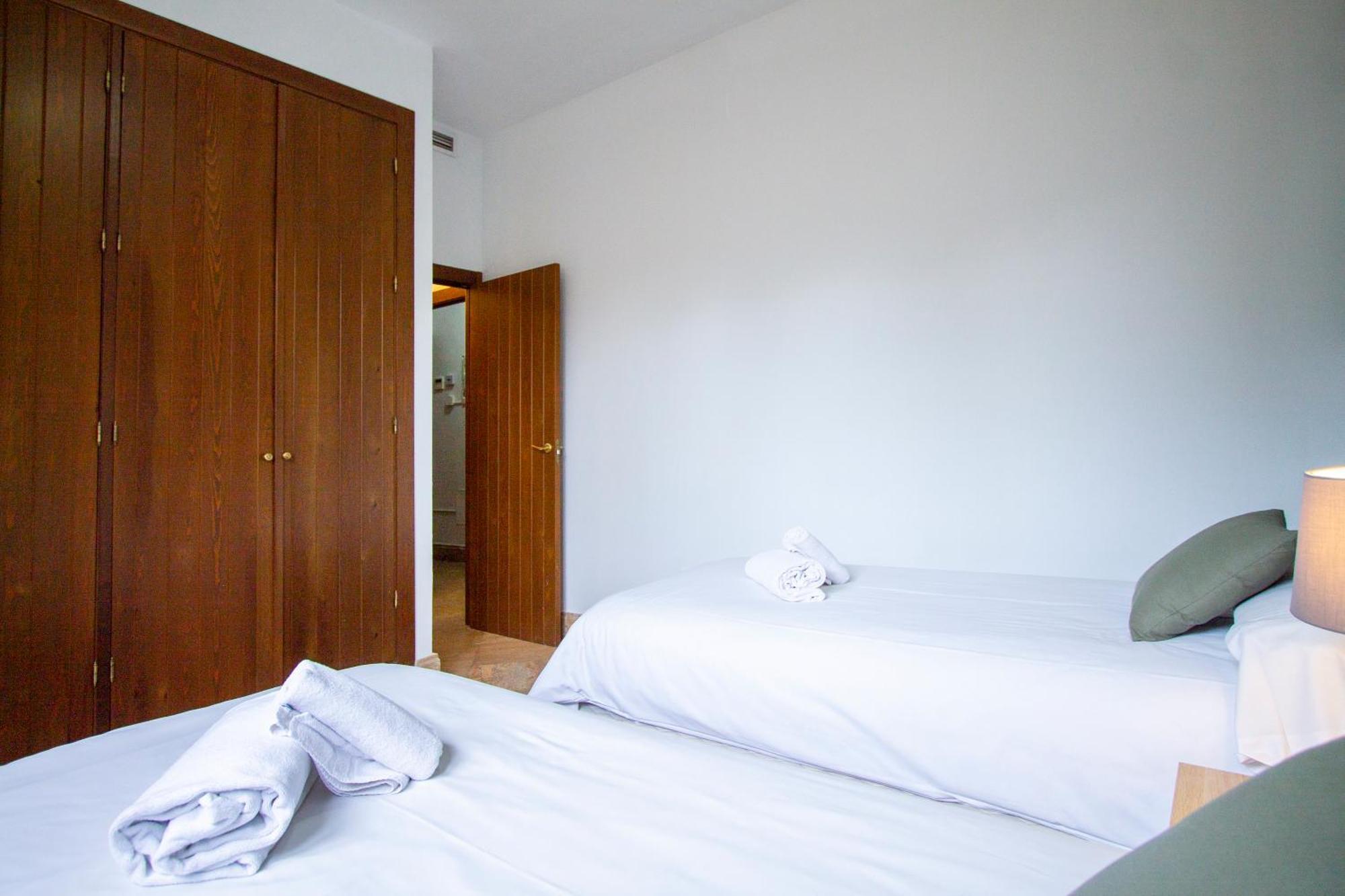 Apartamentos Villablino Arturo Soria Madrid Exterior photo