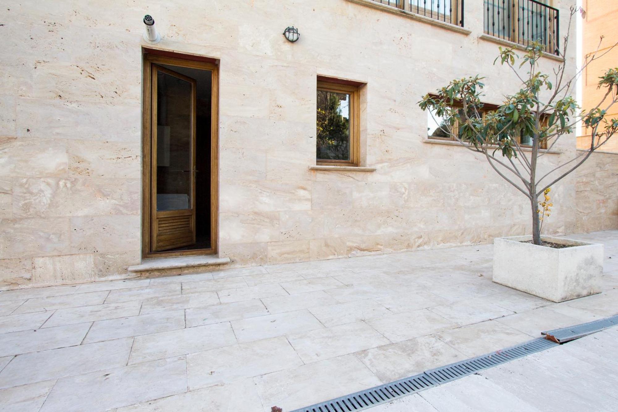 Apartamentos Villablino Arturo Soria Madrid Exterior photo