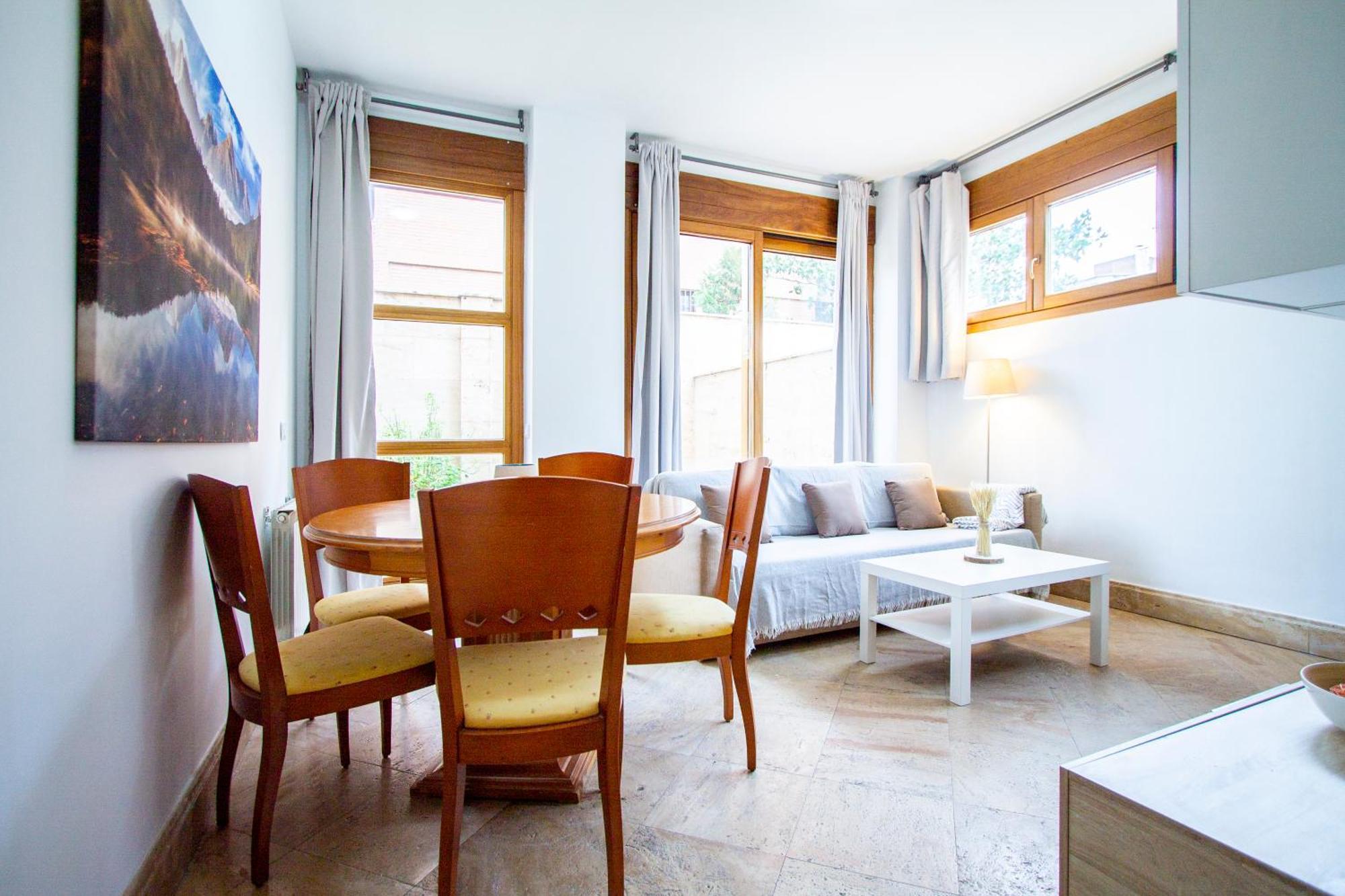 Apartamentos Villablino Arturo Soria Madrid Exterior photo