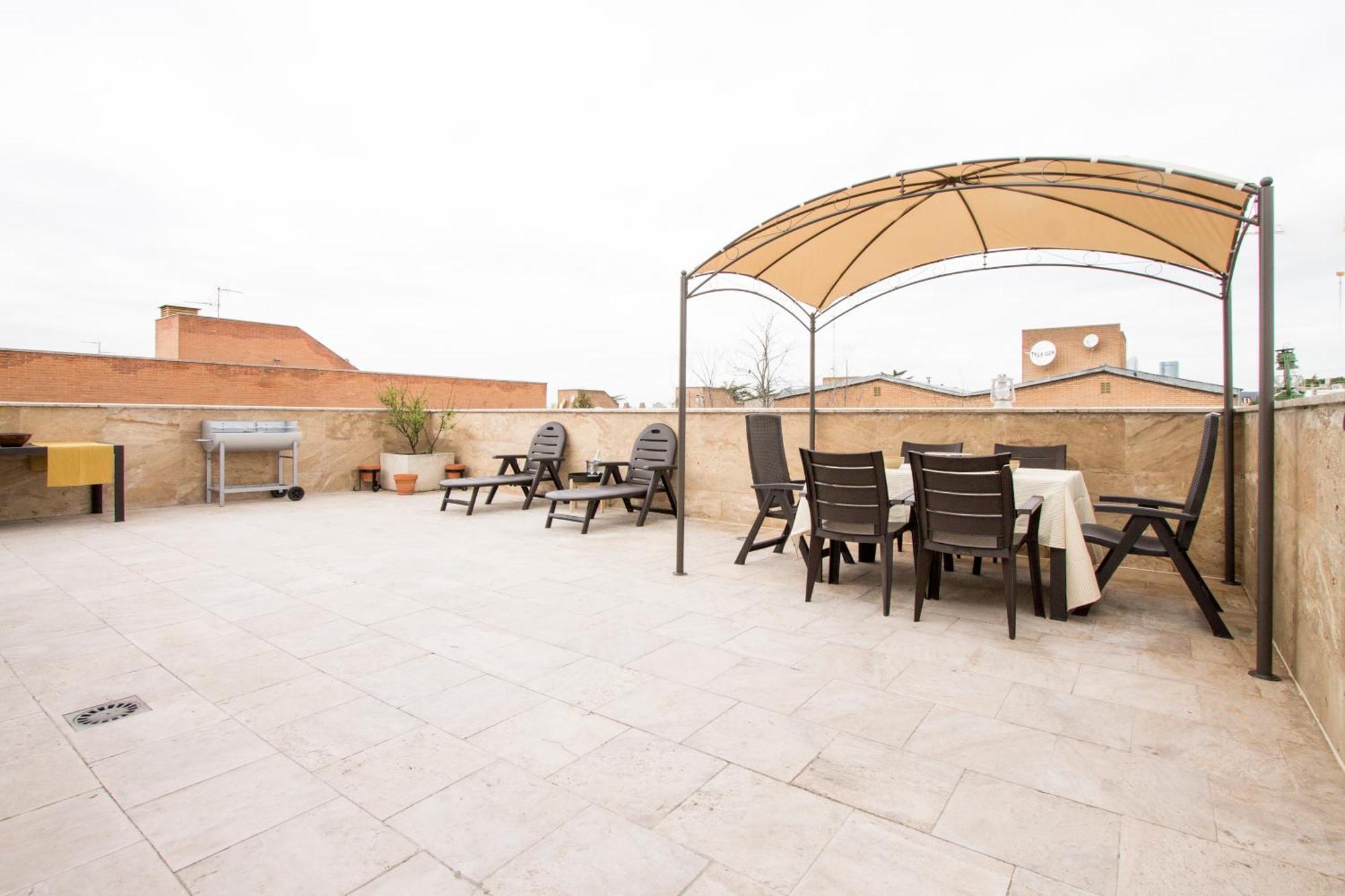 Apartamentos Villablino Arturo Soria Madrid Exterior photo