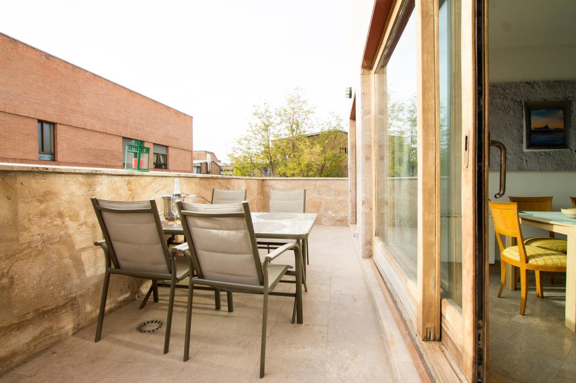 Apartamentos Villablino Arturo Soria Madrid Exterior photo
